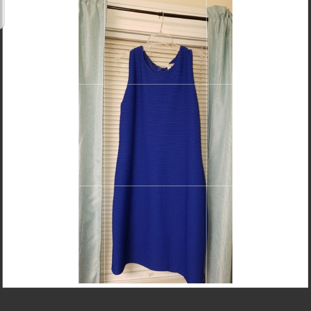 Blue fitted dress